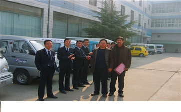 襄垣尹老板與鄭州超前漆共創輝煌！